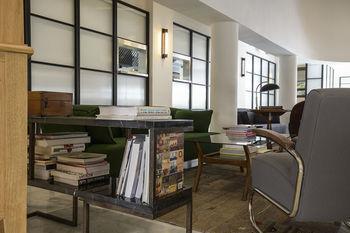 Lily & Bloom Boutique Hotel